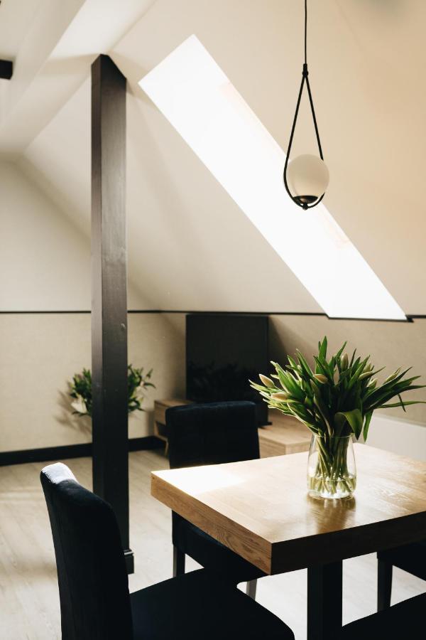 Stary Rynek Premium Apartments: Old Market Square Elegance