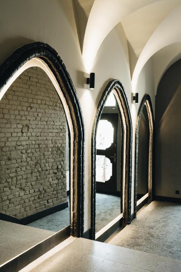 Stary Rynek Premium Apartments: Old Market Square Elegance
