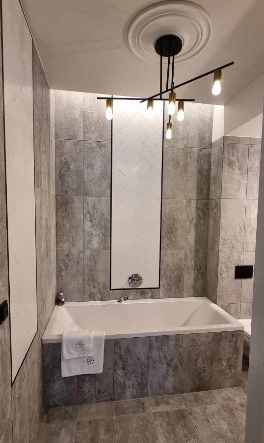 Stary Rynek Premium Apartments: Old Market Square Elegance Apartment *