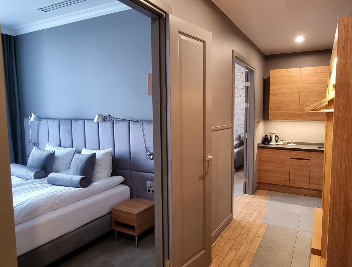 Stary Rynek Premium Apartments: Old Market Square Elegance
