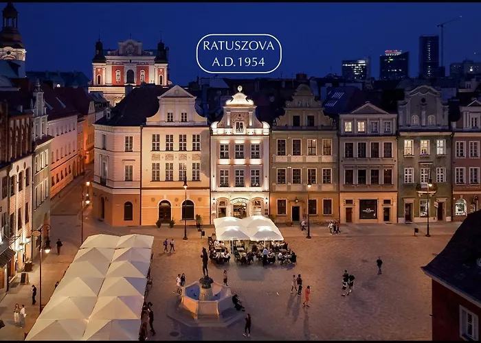 Ratuszova Stary Rynek Old Market Square Premium Apartments & Restaurant Ad 1954