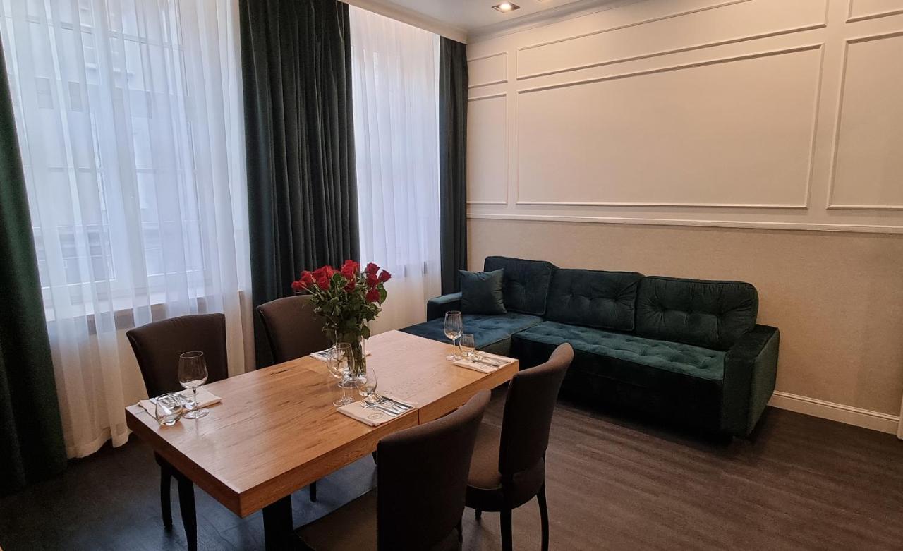 Ratuszova Stary Rynek Old Market Square Premium & Restaurant Ad 1954 Apartment