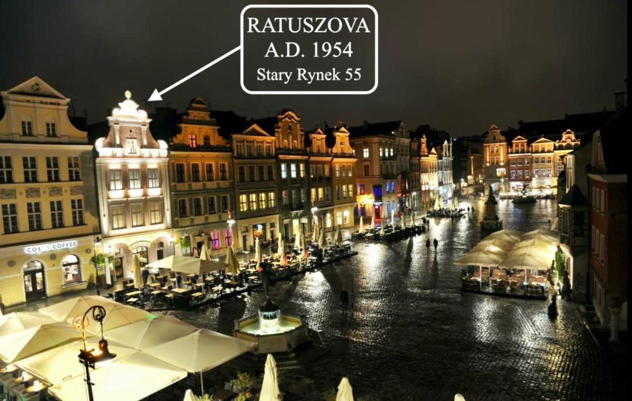 Apartment Ratuszova Stary Rynek Old Market Square Premium & Restaurant Ad 1954 *